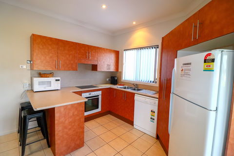 Flexi Five- Belmont - Holiday Byron Bay 2