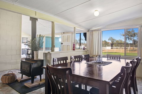 Hale River Homestead At Old Ambalindum - Holiday Byron Bay 1