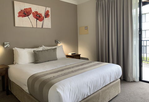 Lodestar Waterside Apartments - Holiday Byron Bay 0