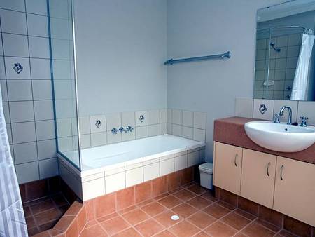 Albany Bayside Ocean Villas - Holiday Byron Bay 1