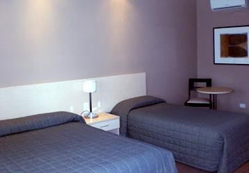 Adamstown Motor Inn - Holiday Byron Bay 1
