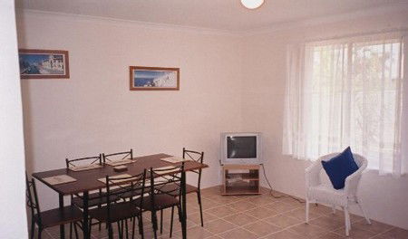 JJ's Holiday Cottages - Butler Street - Holiday Byron Bay 0