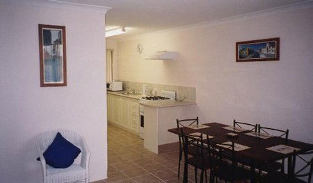 JJ's Holiday Cottages - Butler Street - Holiday Byron Bay 2