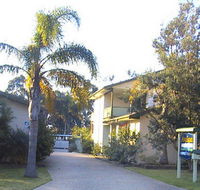 Avalon Holiday Units - Holiday Byron Bay