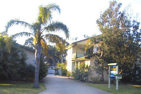 Avalon Holiday Units - Holiday Byron Bay 0