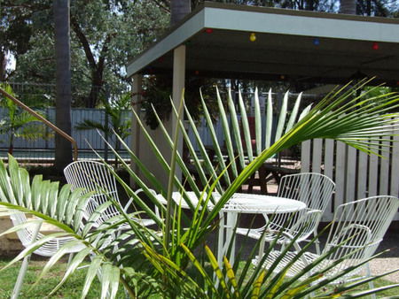 Avalon Holiday Units - Holiday Byron Bay 2