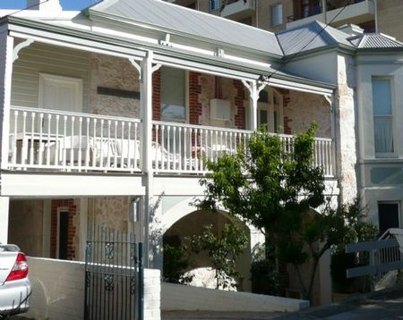 Arundels Boutique Accommodation - Holiday Byron Bay 0