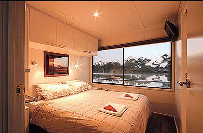 All Seasons Houseboats - Holiday Byron Bay 3