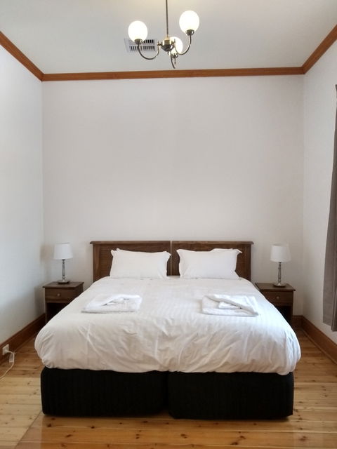 Adelaide Hills Birdwood Cottage - Holiday Byron Bay 2