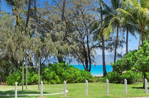 By The Sea Port Douglas - Holiday Byron Bay 0