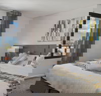 Metro Hotel Perth - Holiday Byron Bay