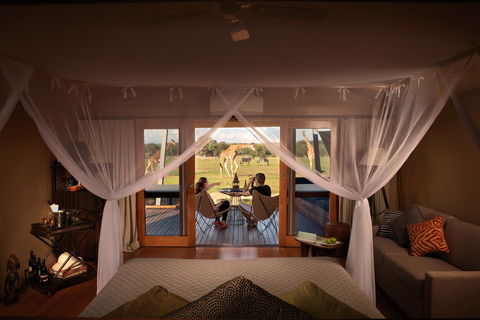 Zoofari Lodge, Taronga Western Plains Zoo Dubbo - Holiday Byron Bay 0