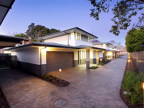 Abode Apartments Albury - Holiday Byron Bay 1