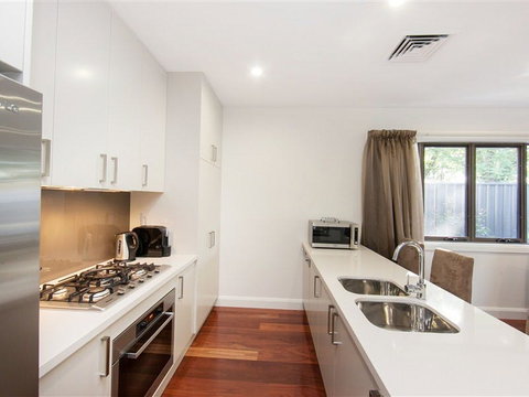 Abode Apartments Albury - Holiday Byron Bay 2