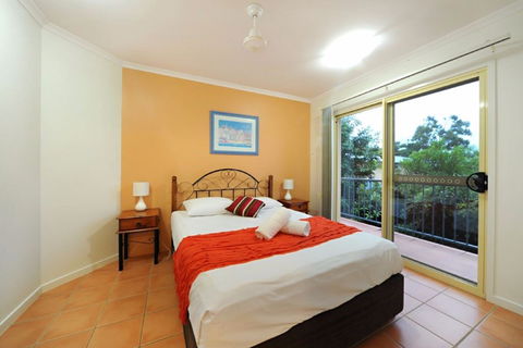 At Beach Court Holiday Villas - Holiday Byron Bay 2