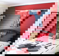 Golf at Glasshouse Rocks