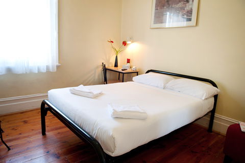 Hotel Claremont Guest House - Holiday Byron Bay 1