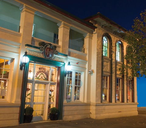 Hotel Warrnambool - Holiday Byron Bay 1