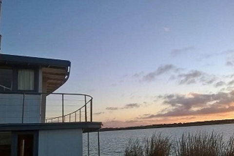 PS Federal Retreat Goolwa - Holiday Byron Bay 0