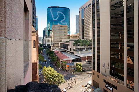 ULTIQA Rothbury Hotel - Holiday Byron Bay 1