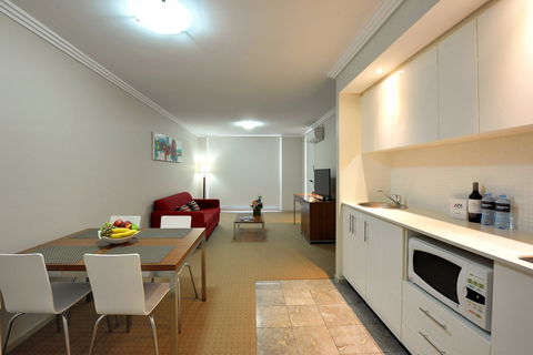 APX Darling Harbour - Holiday Byron Bay 2