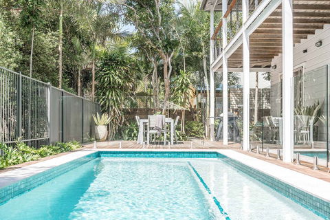 Beach Chalet - Holiday Byron Bay 0