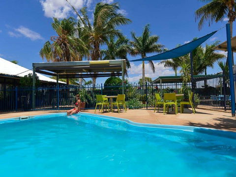 Devils Marbles Hotel - Holiday Byron Bay 0