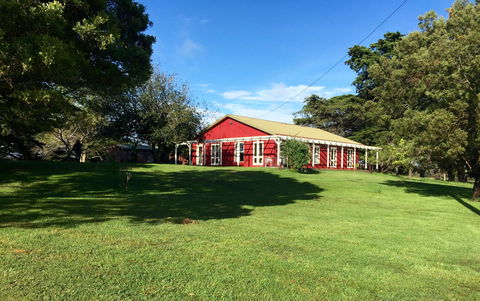 Icena Farm Accommodation - Holiday Byron Bay 2
