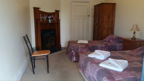Kitchener Hotel - Holiday Byron Bay 2