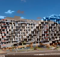 Meriton Suites North Ryde - Holiday Byron Bay