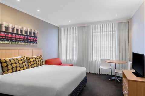 Travelodge Hotel Sydney Martin Place - Holiday Byron Bay 0