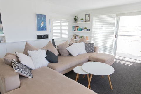White Beach Cottage - The Perfect Beach Getaway - Holiday Byron Bay 2