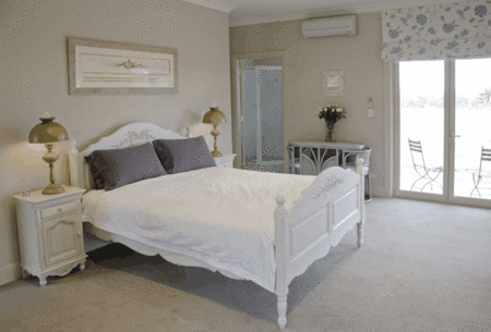 Myan Breezes Guesthouse - Holiday Byron Bay