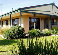 Bells By The Beach Holiday House - Holiday Byron Bay