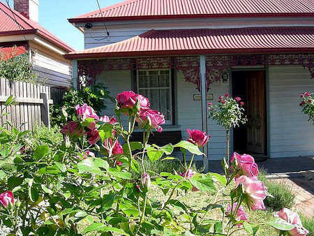 Airleigh - Rose Cottage - Holiday Byron Bay 0
