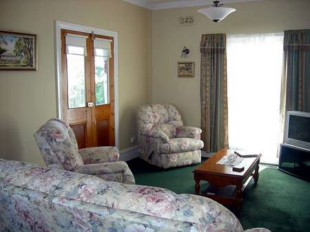 Airleigh - Rose Cottage - Holiday Byron Bay 1
