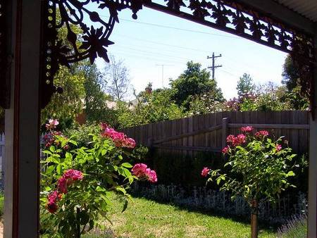 Airleigh - Rose Cottage - Holiday Byron Bay 4