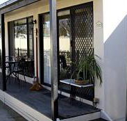Courtside Cottage Bed and Breakfast - Holiday Byron Bay