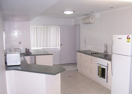 Alexandra Lodge Bundaberg - Holiday Byron Bay 3
