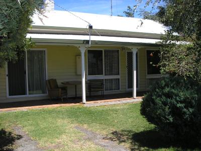 Apollo Bay Backpackers - Holiday Byron Bay 1