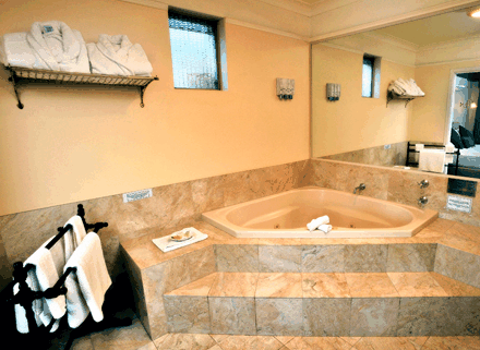 Clifton Motel - Grittleton Lodge - Holiday Byron Bay 1