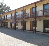 Central Motor Inn Wentworth - Holiday Byron Bay