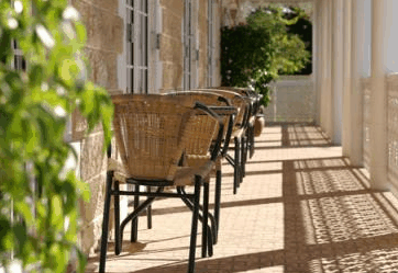 Ashby House Motor Inn - Holiday Byron Bay