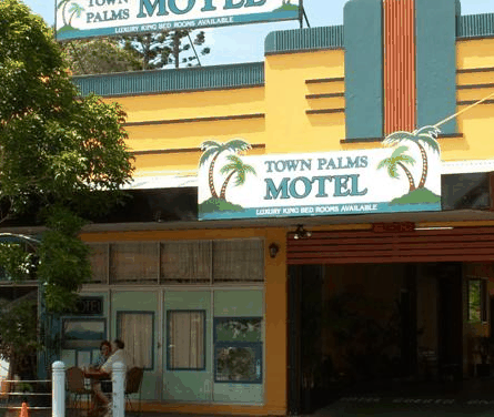 Town Palms Motel - Holiday Byron Bay