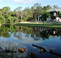 Lake House Gallery - Holiday Byron Bay
