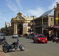 York Town Hall - Holiday Byron Bay