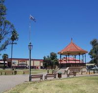 Gladstone Square