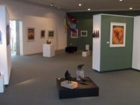 Warwick Art Gallery - Holiday Byron Bay 0