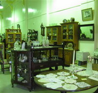 Glenleigh Antiques - Holiday Byron Bay