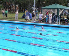 Yass Olympic Swimming Pool - Holiday Byron Bay 0